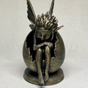 Statuette Fée dans son Œuf – Finition Bronze Antique Patiné
