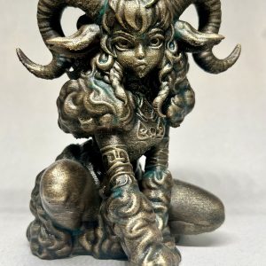 Statuette Femme Bélier "Arietta" – Effet Bronze Antique